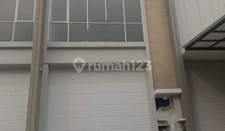 Disewakan Gudangdi Bizzpark Cakung. Siap Pakai