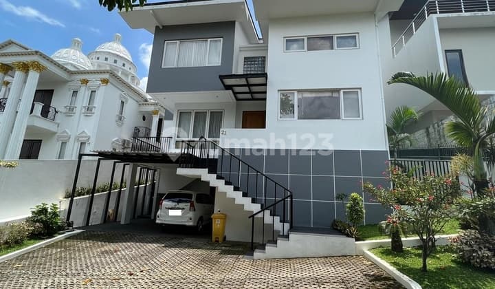 Rumah Taman Parahyangan Golf Sentul City