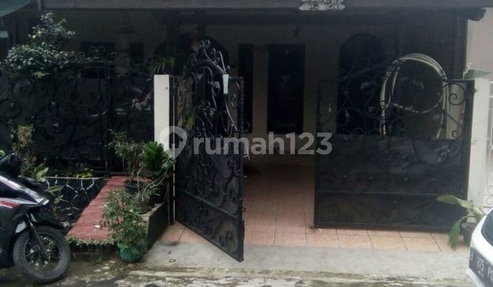 Rumah Dijual Bergaya Classic di Bogor Country