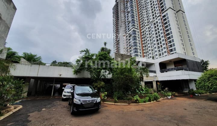 Rumah Luas di Jl Pitung Kebayoran Lama Jakarta Selatan