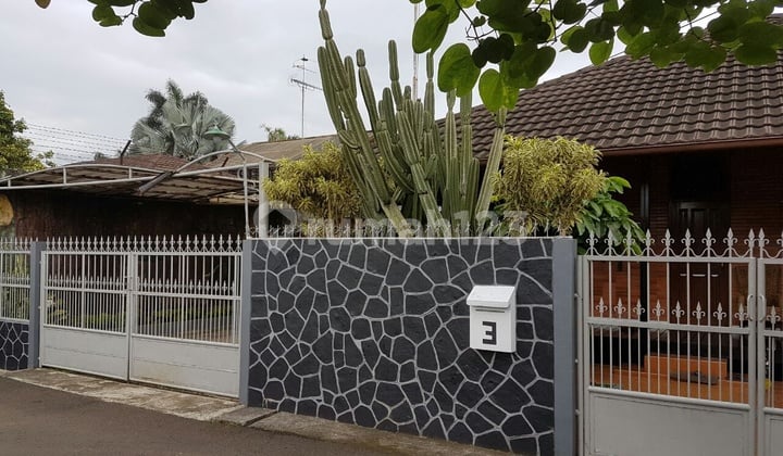 Rumah Aseri Konsep Antik Akses Mudah di Selatan Kota Bogor