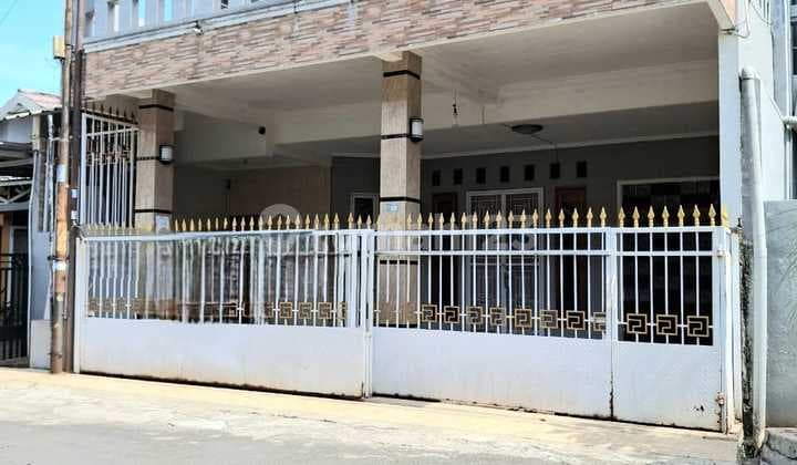 Rumah Strategis Dekat Mall di Nirwana Estate Cibinong