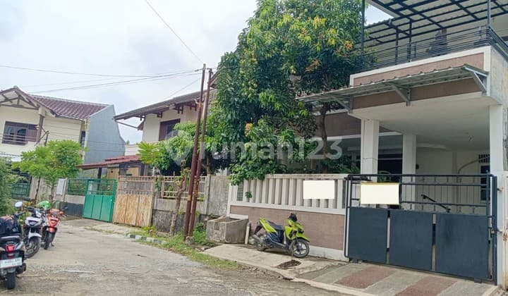 Rumah Cantik Strategis di Komplek Baranangsiang Indah Bogor Timur