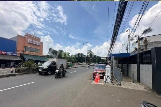 Pabrik Ex Farmasi di Jl Raya Jakarta Bogor KM 42 Cibinong