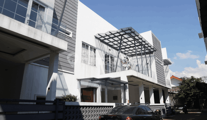 Rumah Minimalis Dekat Pusat Kota Di Taman Sarana Cimanggu Indah