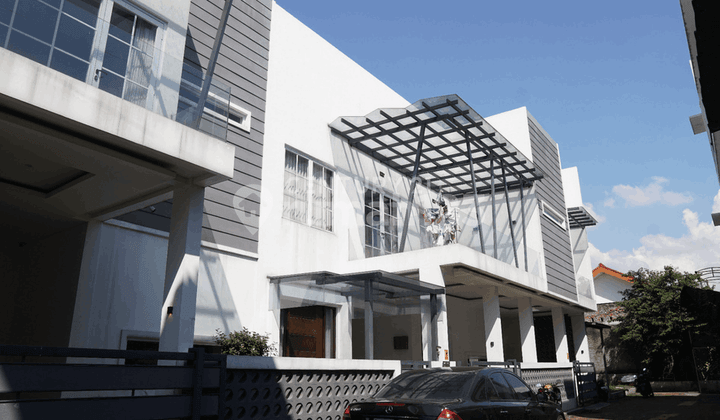 Rumah Minimalis Dekat Pusat Kota Di Taman Sarana Cimanggu Indah