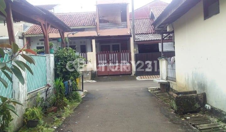 Land Measurement House in Perumnas Tanah Baru Bogor Near Toll Road