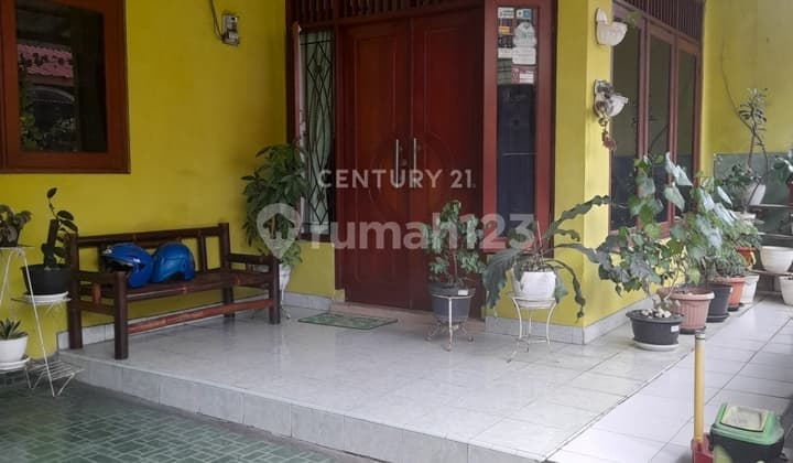 Rumah Dekat Stasiun Kereta Di Taman Pagelaran Ciomas Bogor