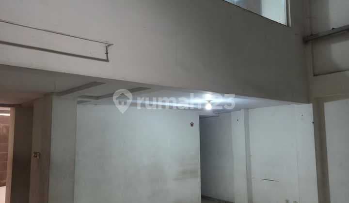 Ruko Dulatip Dekat Sudirman Siap Pakai