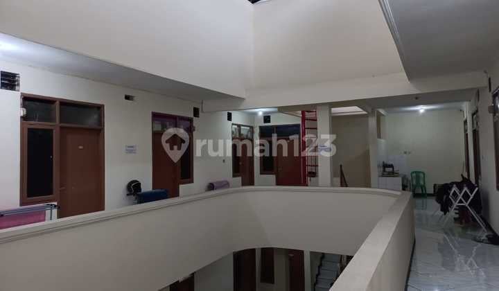 Strategic active boarding house near Maranatha campus in Babakan Jeruk and business area near Pasteur toll road.