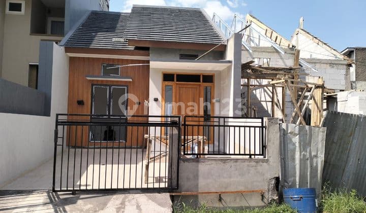 Rumah Baru Siap Huni Di Arcamanik