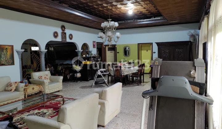 RUMAH BELANDA TERAWAT DI KOTA BANDUNG