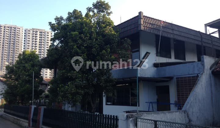 Murah Strategis Hadap Timur Rumah Besar di Sekelimus Soekarno Hatta Buah Batu Dekat Mall