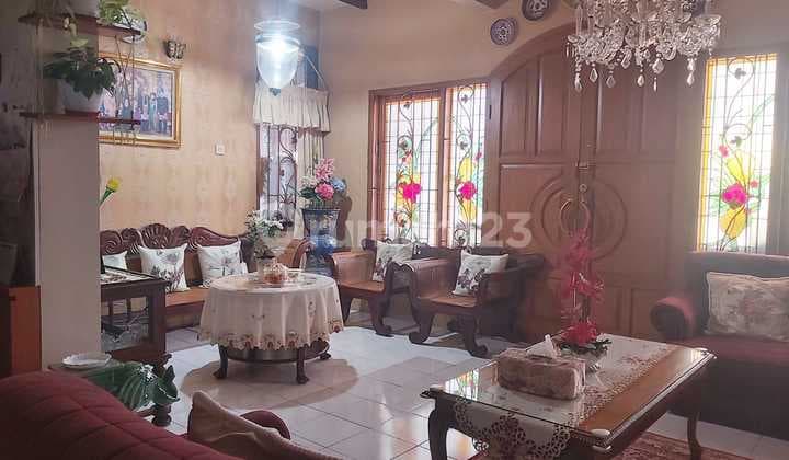 Rumah Cantik Tengah Kota Bandung