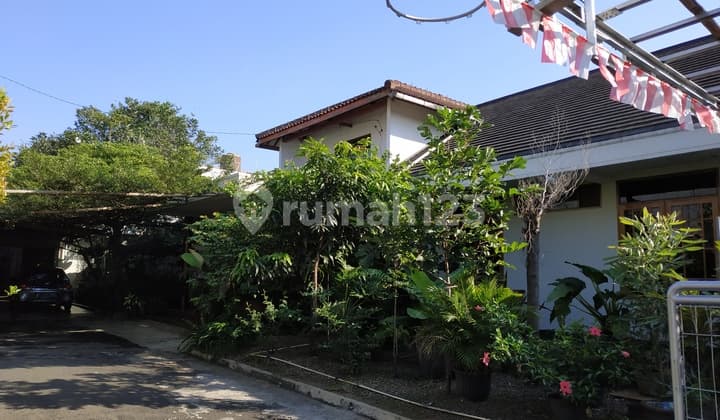 Strategis Murah Rumah Pojokan Cocok untuk Kantor di Karawitan Turangga 