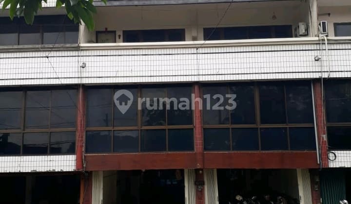 Ruko Megah 4 Lantai Kenjeran Surabaya Semi Furnish