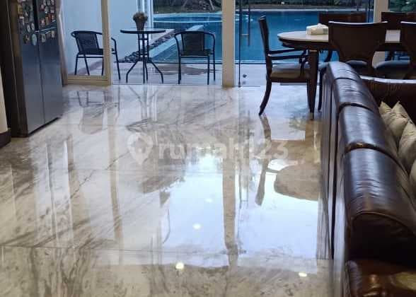 DISEWAKAN RUMAH MEWAH GRAHA FAM BLOK B SURABAYA BARAT – FOR RENT GRAHA FAMILY 2 KM TO PAKUWON MALL