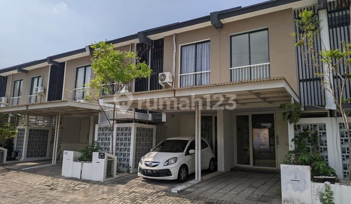 DIJUAL RUMAH MINIMALIS VIEW DANAU CLUSTER OAKWOOD – Royal Residence Surabaya Barat 1M an