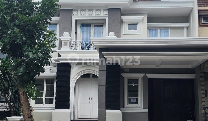Disewakan Rumah Cantik Baru Renov 7+1 Kamar di Cluster Greenwood Lippo Cikarang