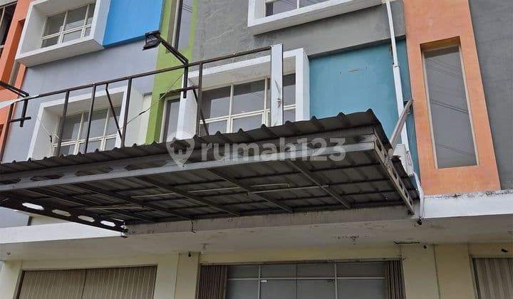 Disewa Ruko Arana luas 90m2 Harapan Indah Bekasi