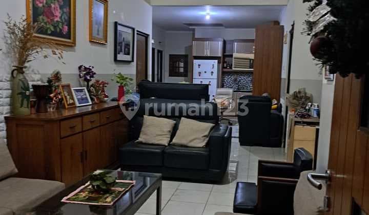 For Sale 257m2 Hook House in Aralia Cluster, Harapan Indah, Bekasi