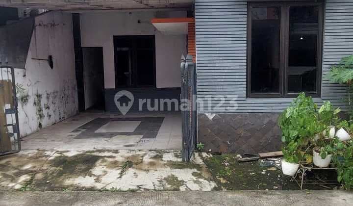 Dijual BU Rumah luas 96m2 di Bulevard Hijau Harapan Indah Bekasi