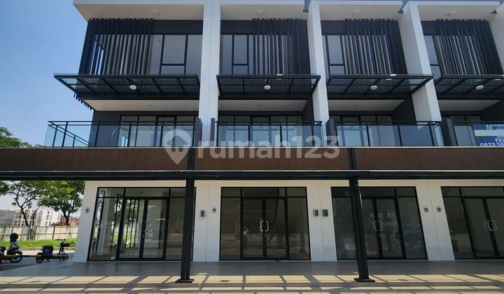 Disewakan Ruko Pinggir Jalan Boulevard Utama Gading Serpong Siap Pakai Usaha