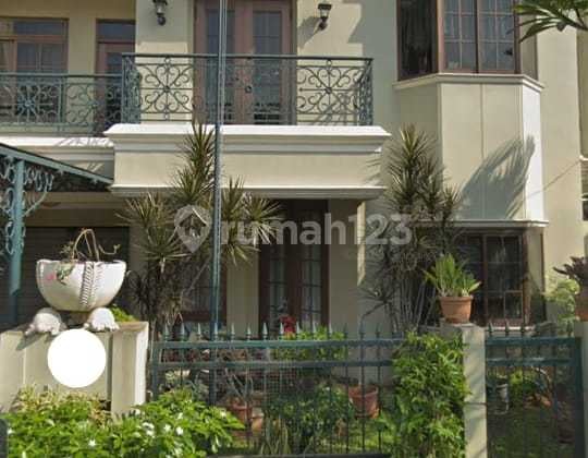 Turun Harga Rumah Luas 3 Lantai di Tanjung Barat Jaksel
