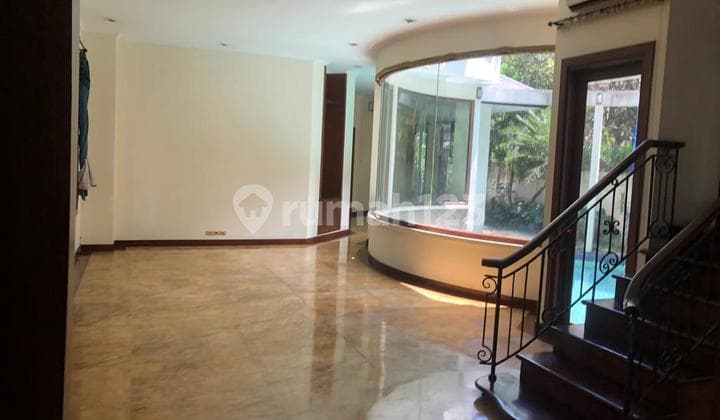 Good Hook House + Pool in the Elite Area of Patra Kuningan, South Jakarta
