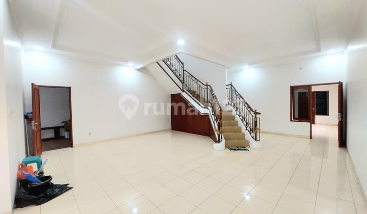 Rumah Cantik Metland Puri Blok F Siap Huni Dekat Danau
