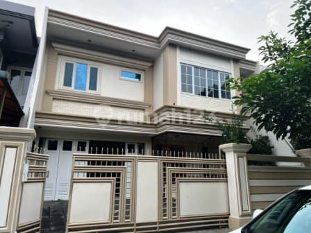 Rumah Mewah Intercon Taman Kebon Jeruk Semi Furnished