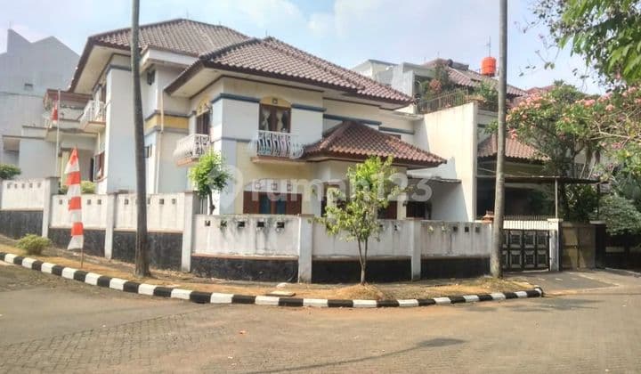 Rumah Exclusive Hook di Villa Cinere Mas Depok