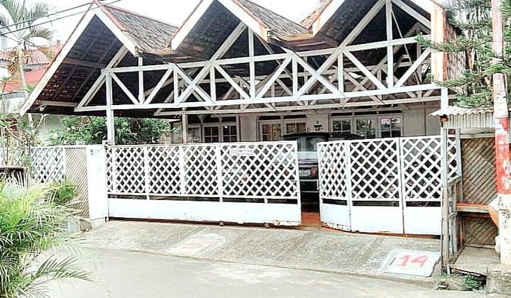 Cheapest Old House NJOP Area Kwitang Senen Central Jakarta Suitable for Boarding House