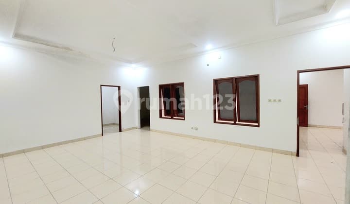 Rumah Cantik Metland Puri Blok F Siap Huni Dekat Danau