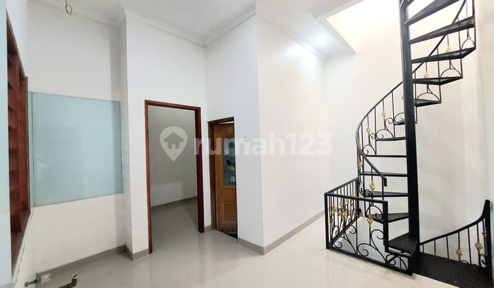 Rumah Cantik Metland Puri Blok F Siap Huni Dekat Danau