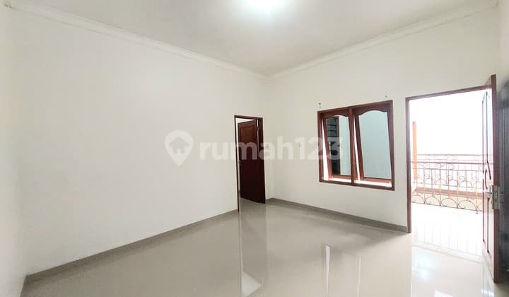 Rumah Cantik Metland Puri Blok F Siap Huni Dekat Danau