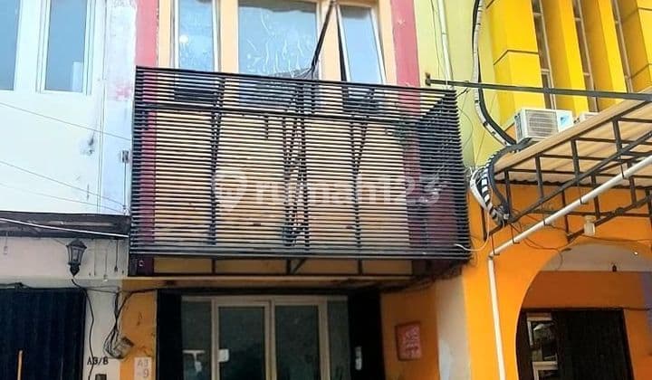 Shop House CBD Ciledug 3 Floors Ready to Use Strategic Location