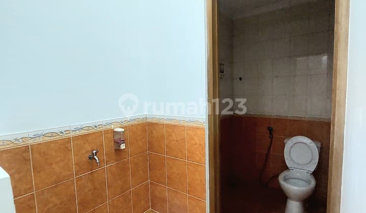 Rumah Cantik Metland Puri Blok F Siap Huni Dekat Danau