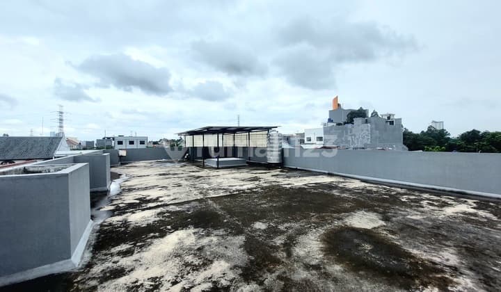 Rumah Cantik Metland Puri Blok F Siap Huni Dekat Danau
