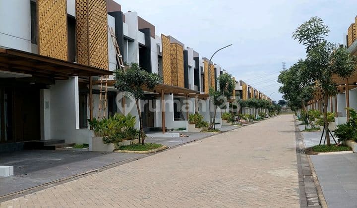 Brand New Rumah Exclusive Puri 11 Heritage Karang Tengah Akses Tol Langsung Min Sewa 2 Tahun