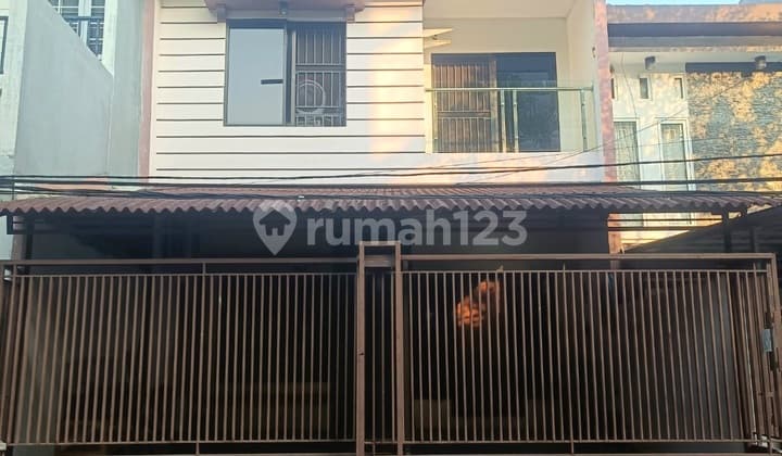 Rumah Furnished Minimalis Taman Semanan Indah