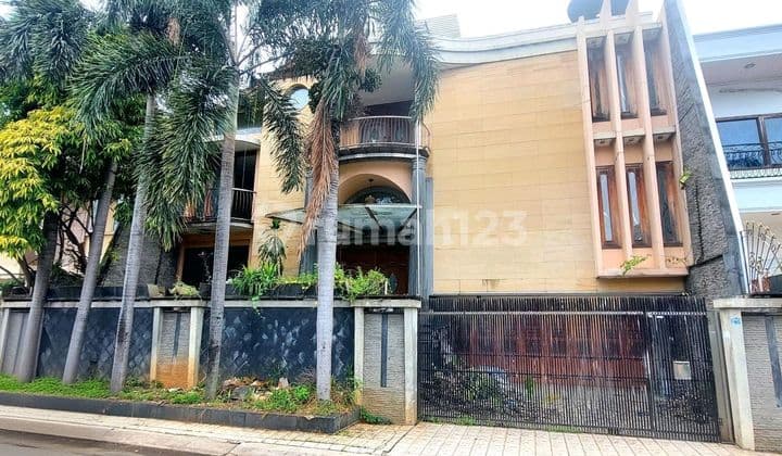 Exclusive Luxury House Puri Media Boulevard Road Premium Strategic Location