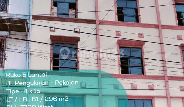 5-Story Shophouse on Jl Pengukiran Pekojan, Type 4x15, Land Area/Building Area 61/296 m2, Unfurnished, HGB (Right to Build)