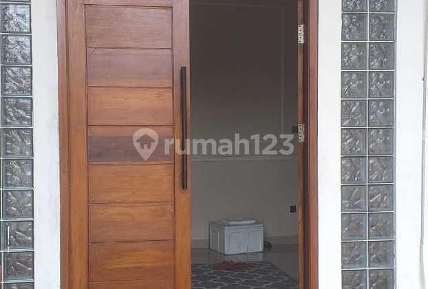Sewa Rumah,kantor,tempat Usaha di Lokasi Daan Mogot