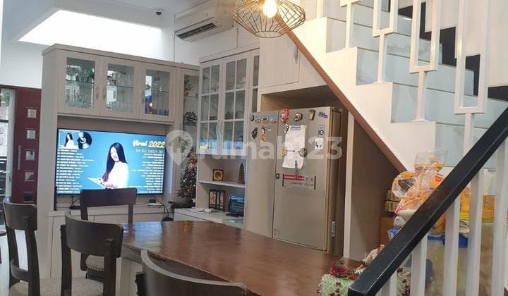 Jual Rumah di Kebon Jeruk Jakarta Barat