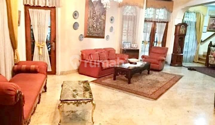 Old House Ready to Occupy on Brawijaya Street, Kebayoran Baru