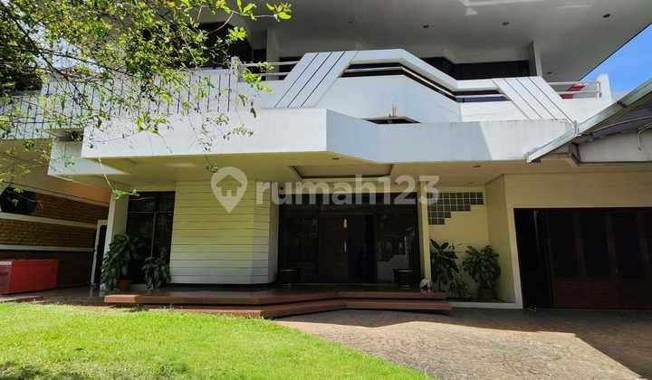 Luxury House in Pondok Indah