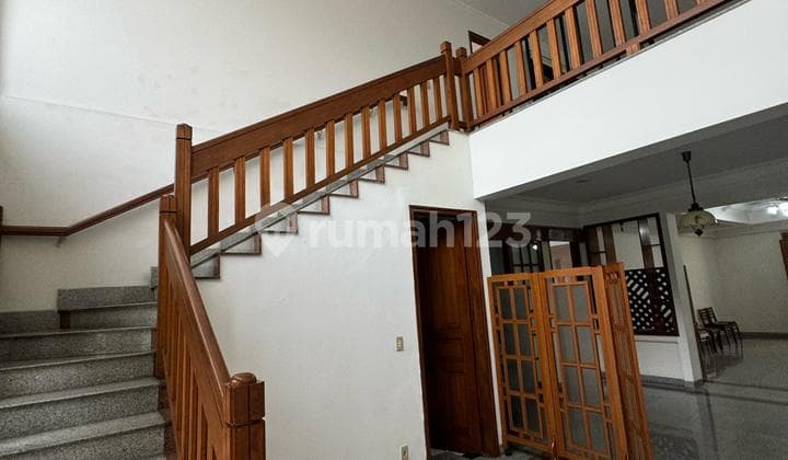Rumah SHM Pondok Indah, Jakarta Selatan