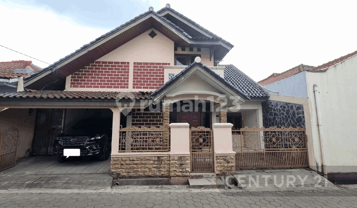 Hunian Bagus 2 Lantai Griya Serdang Indah