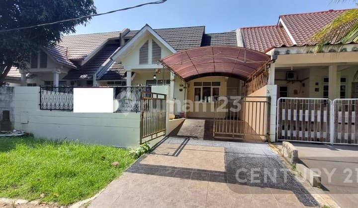 Hunian Cantik Furnished Palm Hills Estate